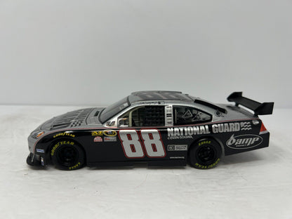 Action Nascar #88 Dale Earnhardt Jr. National Guard 3 Doors Down 1:24 Diecast