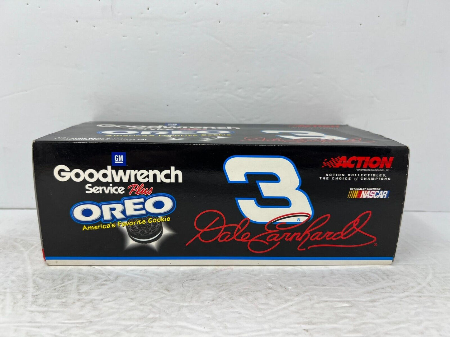 Action Nascar #3 Dale Earnhardt Sr. Oreo Goodwrench GM Dealers 2001 1:24 Diecast