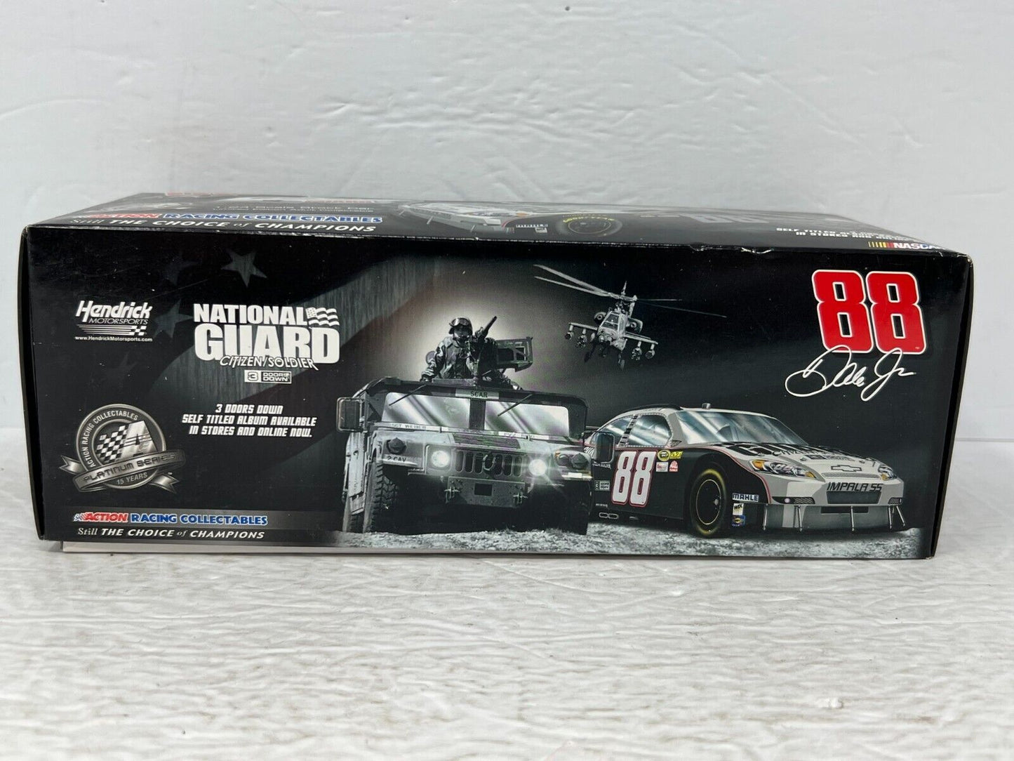 Action Nascar #88 Dale Earnhardt Jr. National Guard 3 Doors Down 1:24 Diecast