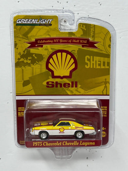 Greenlight Shell 1975 Chevrolet Chevelle Laguna 1:64 Diecast