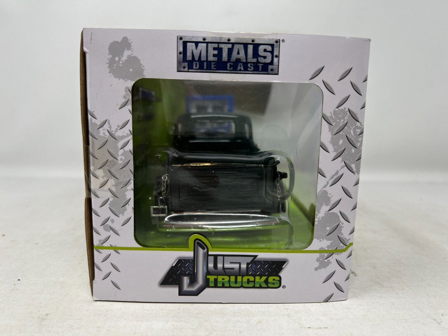 Jada Metals Just Trucks 1953 Chevy Pickup 1:24 Diecast With Tire Rack