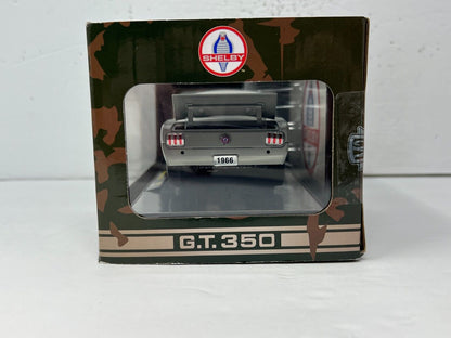 M2 Machines G.T. 350 1966 Shelby G.T. 350 Chase 1:24 Diecast