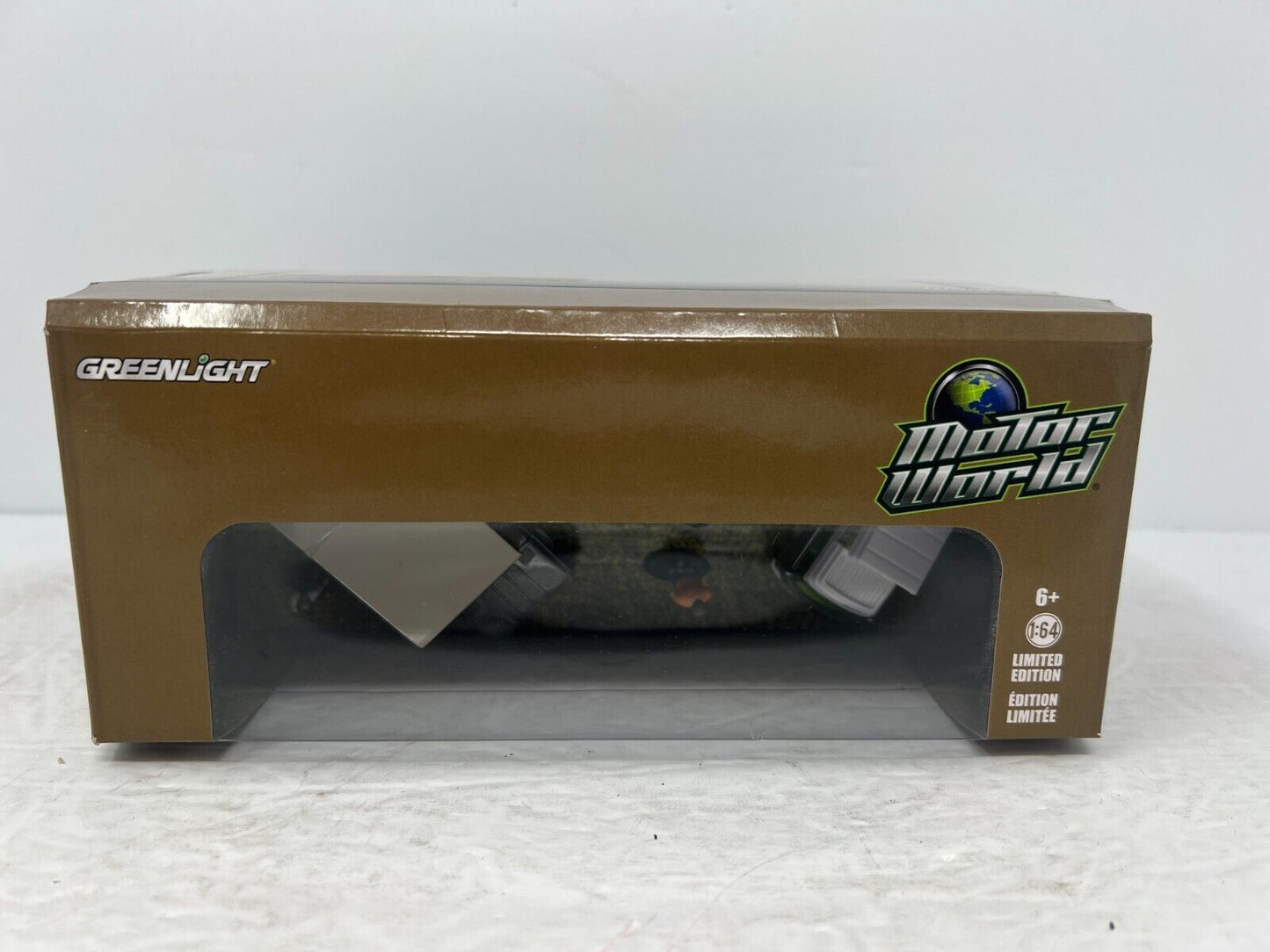 Greenlight Diorama Campsite Cruiser Raw Green Machine Chase 1:64 Diecast