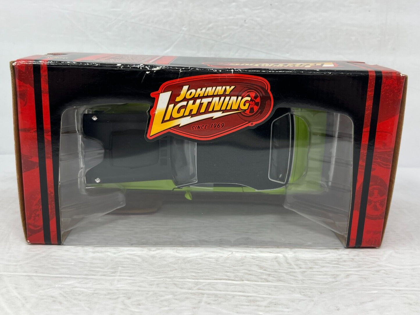 Johnny Lightning 1970 Dodge Challenger T/A 1:24 Diecast