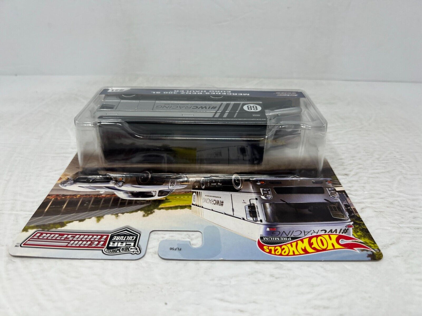 Hot Wheels Premium Mercedes-Benz 300 SL & Hauler #21 Team Transport 1:64 Diecast