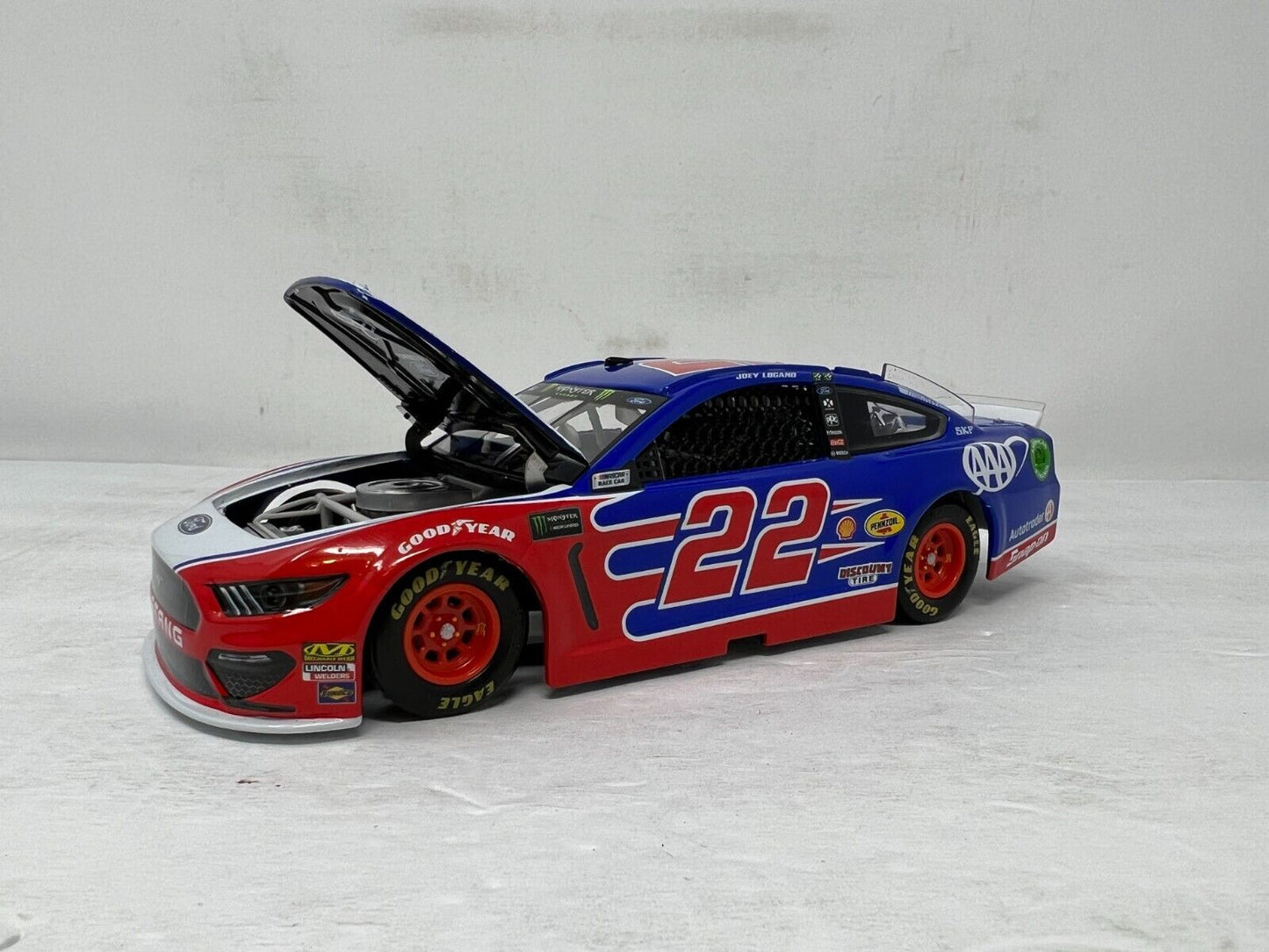 Lionel Racing Nascar #22 Joey Logano AAA Insurance 2019 Mustang 1:24 Diecast