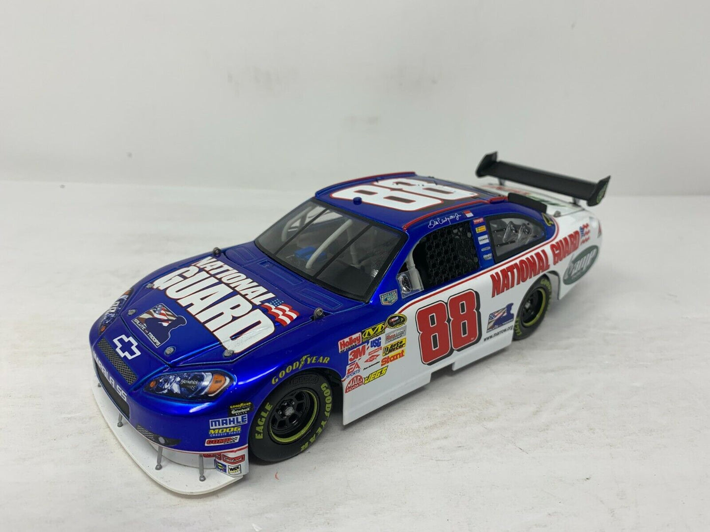 Action Nascar #88 Dale Earnhardt Jr. National Guard Salute Liquid 1:24 Diecast