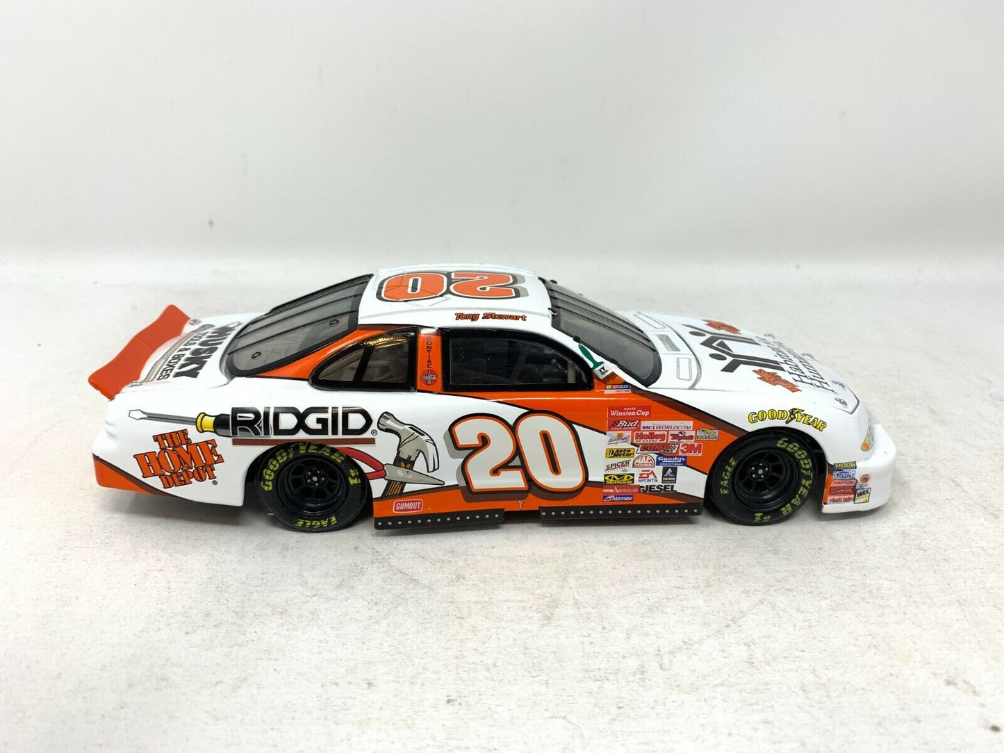 Action Nascar #20 Tony Stewart Home Depot Pontiac Grand Prix 1:24 Diecast