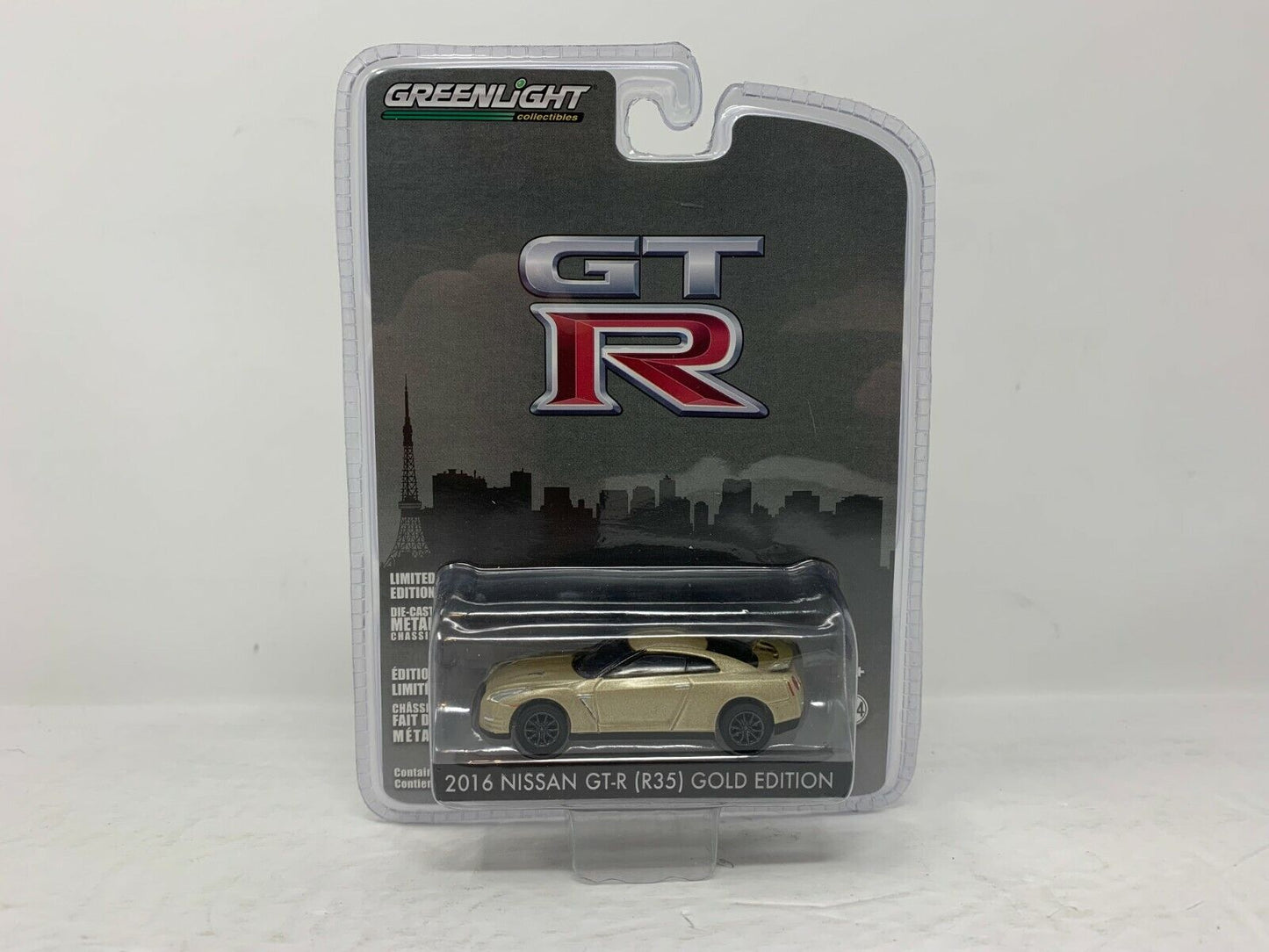 Greenlight GTR 2016 Nissan GT-R (R35) Gold Edition 1:64Diecast