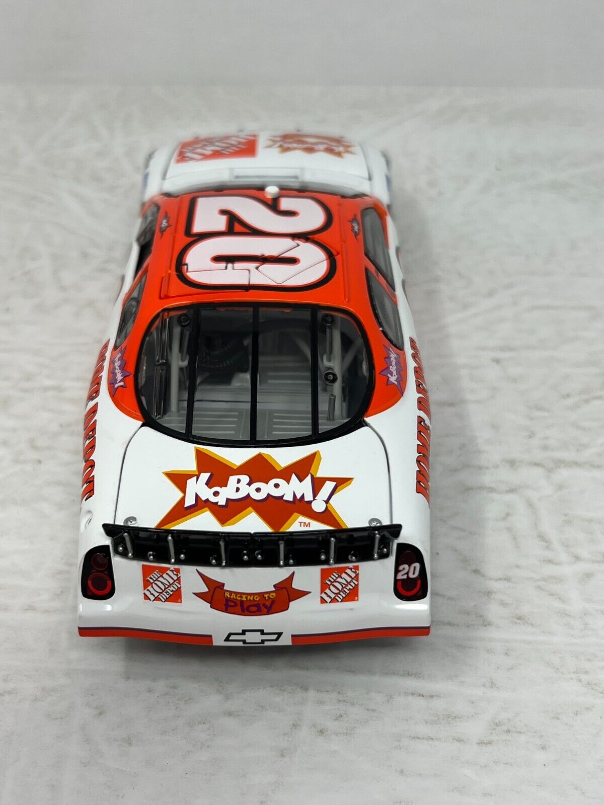 Action Nascar #20 Tony Stewart Home Depot Kaboom GM Dealers 2005 1:24 Diecast