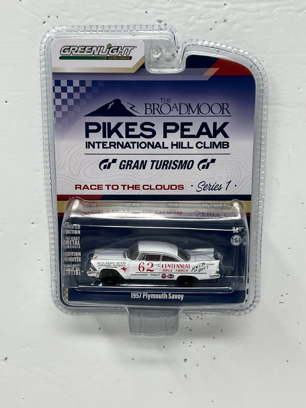 Greenlight Broadmoor Pike's Peak Hill Climb 1957 Plymouth Savoy 1:64 Diecast