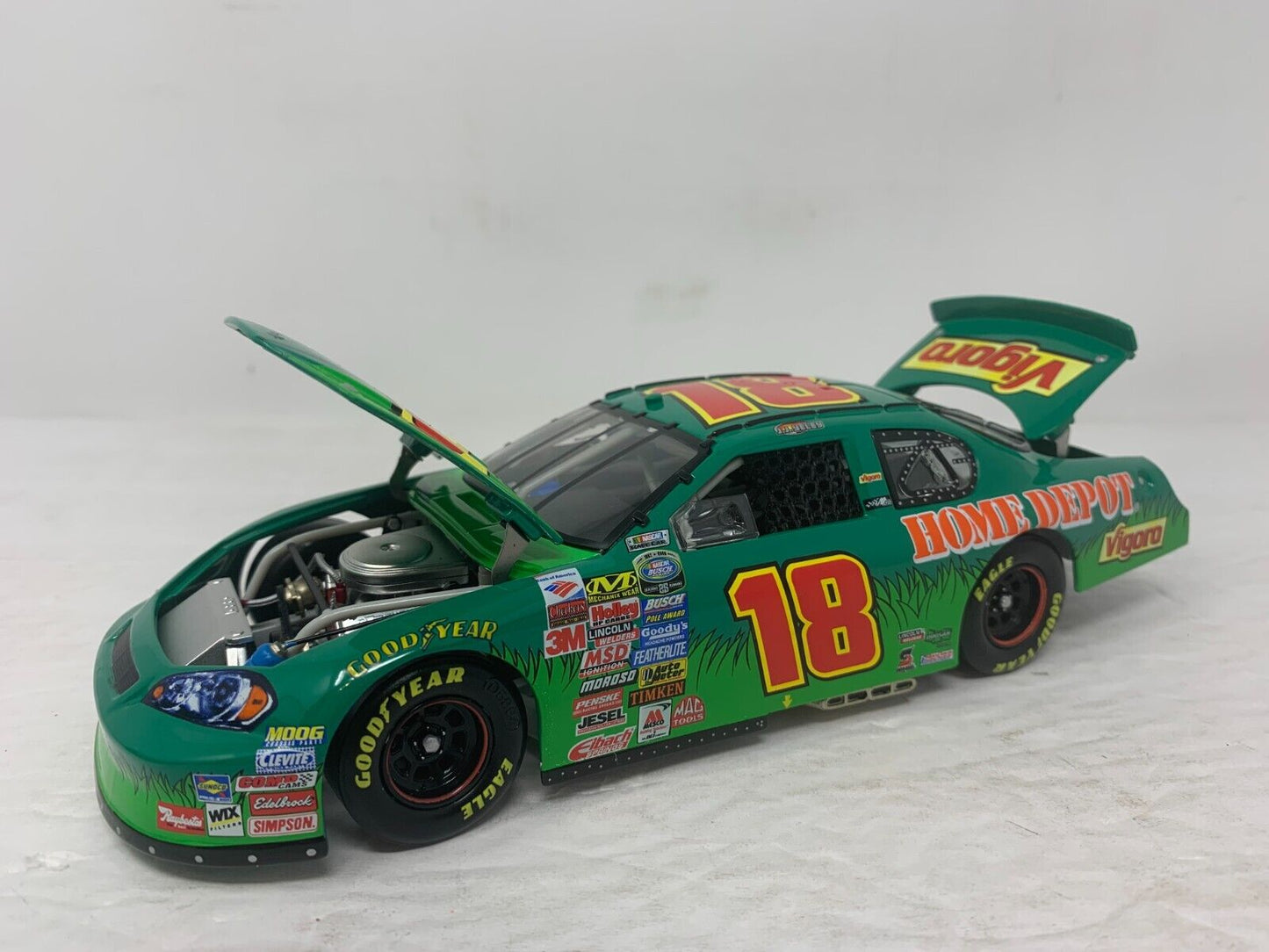 Action Nascar #18 JJ Yeley Vigoro 2006 Monte Carlo 1:24 Diecast