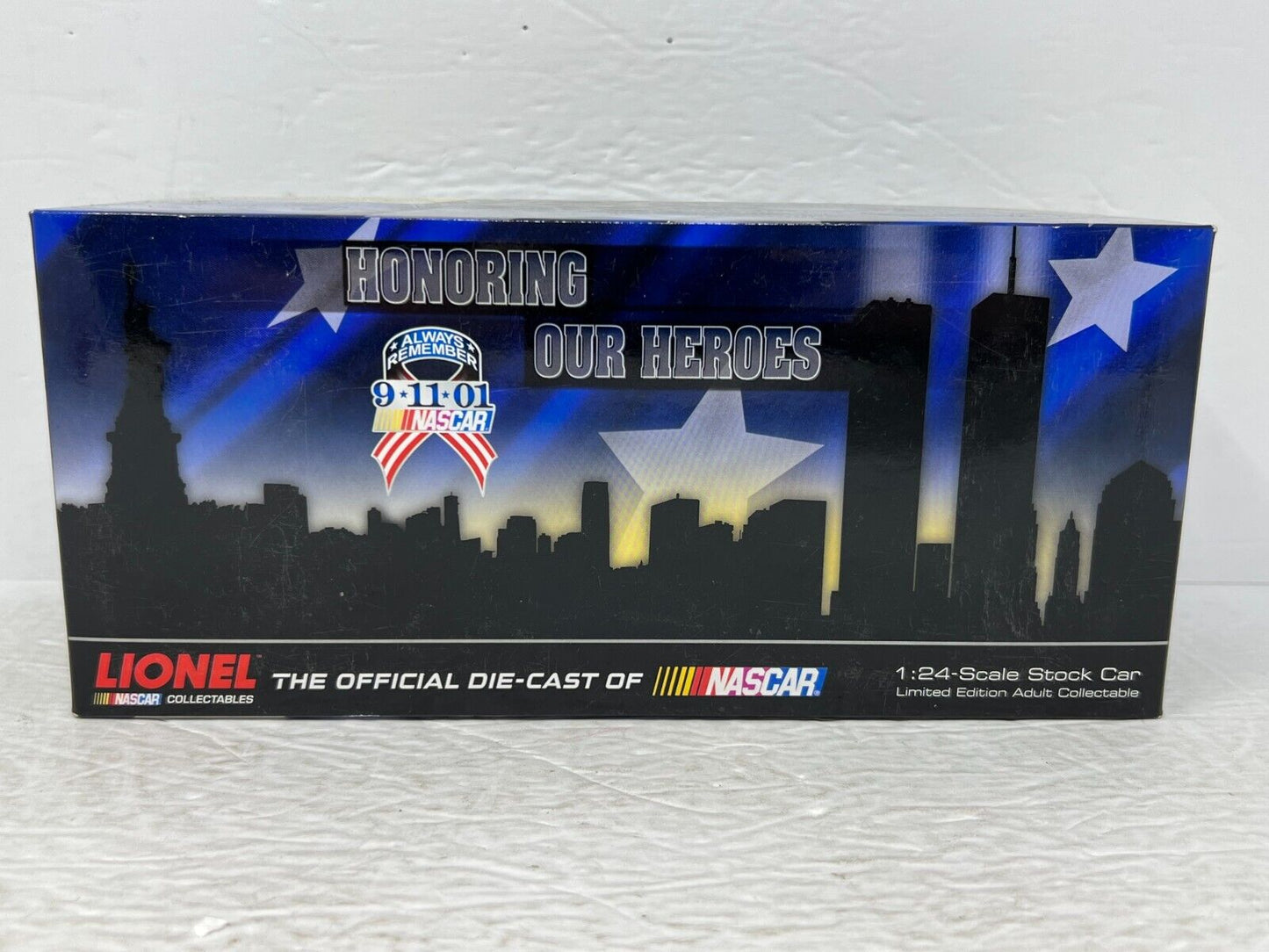 Action Nascar #1 Jamie McMurray Honoring Our Heroes 2011 Impala 1:24 Diecast