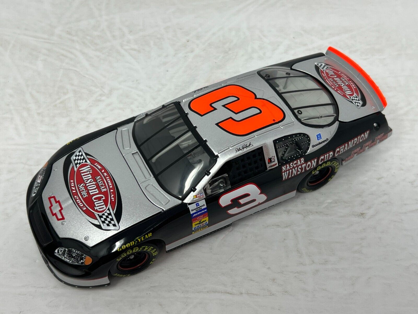 Action Nascar Dale Earnhardt Sr. Victory Lap 7x Champion GM Dealers 1:24 Diecast