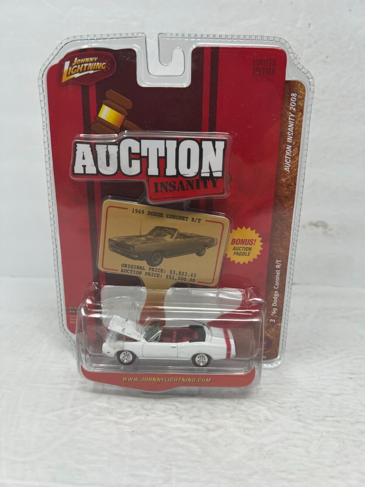 Johnny Lightning Auction Insanity 1969 Dodge Coronet RT 1:64 Diecast