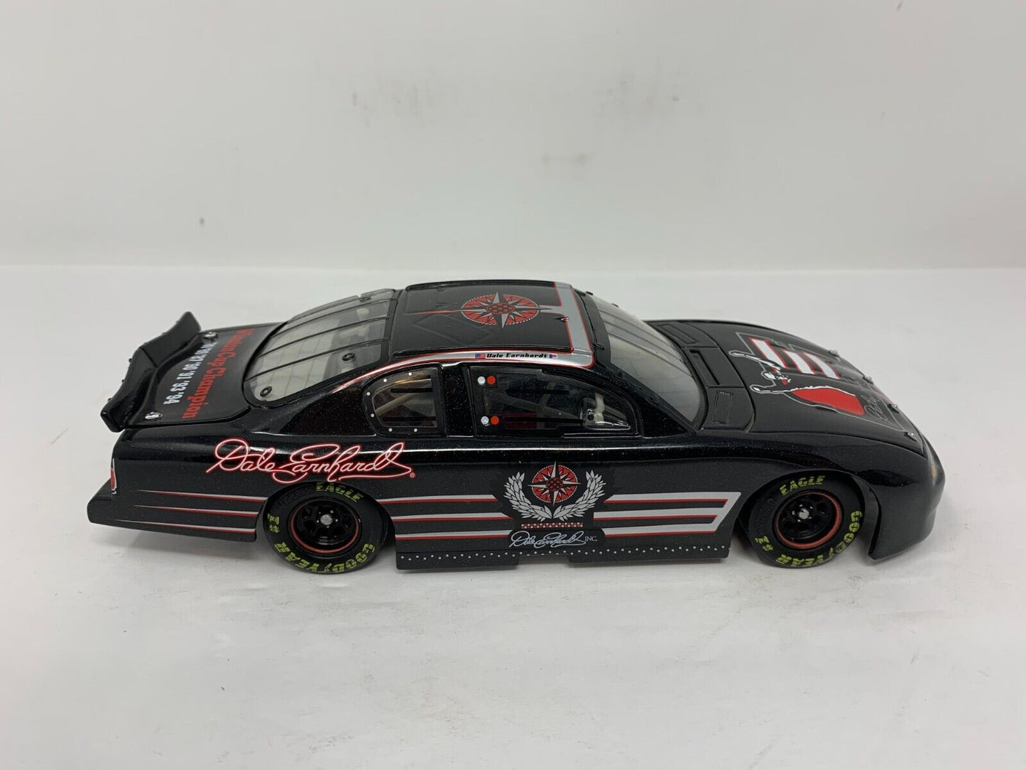 Action Nascar #3 Dale Earnhardt Sr. Legacy 1:24 Diecast & McFarlane Figure