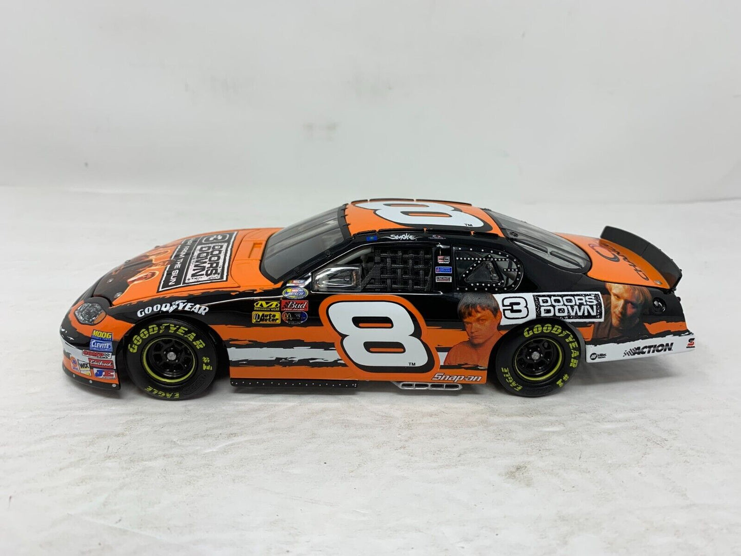 Action Nascar #8 3 Doors Down Tony Stewart 2003 Monte Carlo 1:24 Diecast