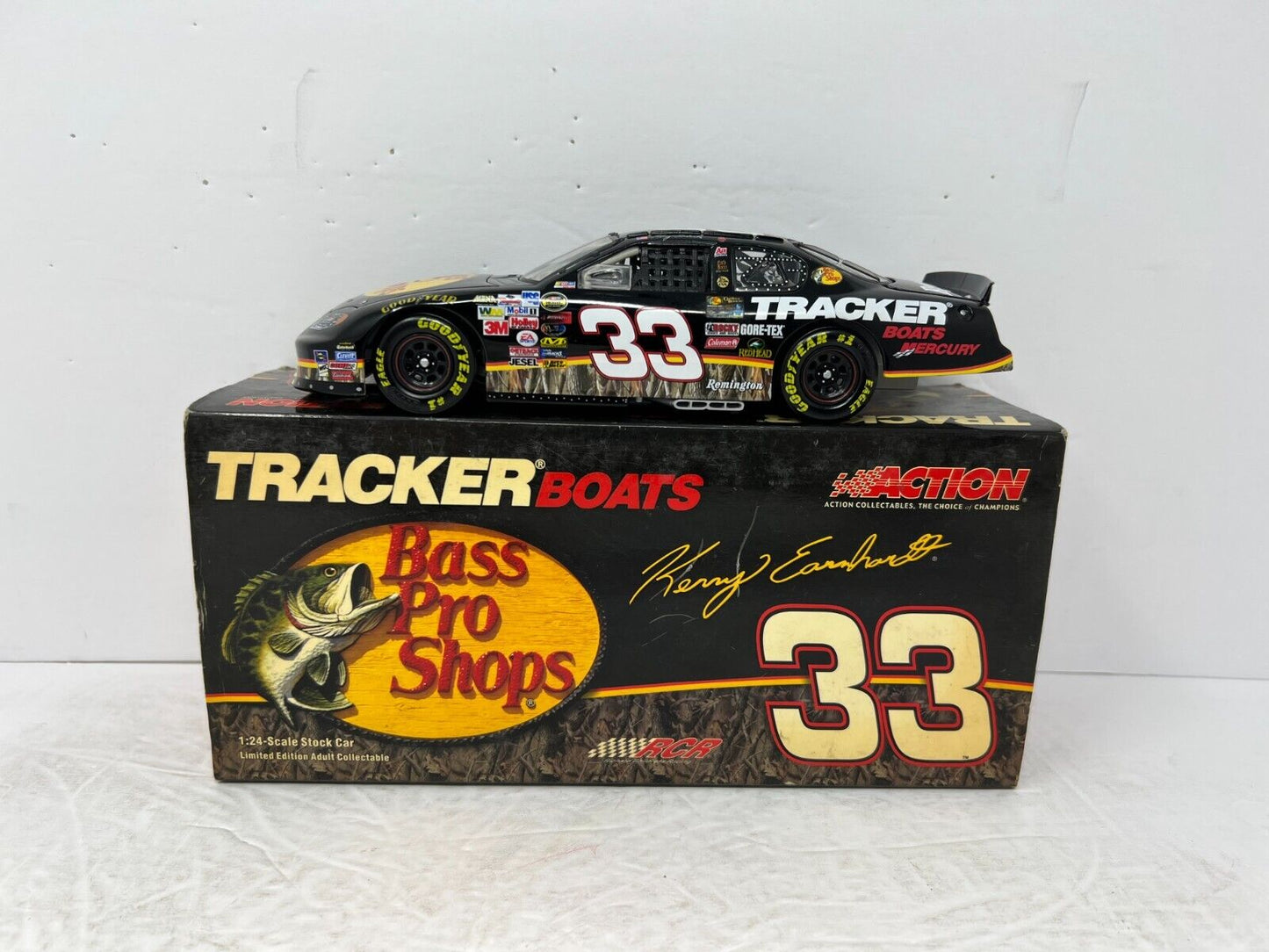 Action Nascar #33 Kerry Earnhardt Bass Pro Shops 2004 Monte Carlo 1:24 Diecast