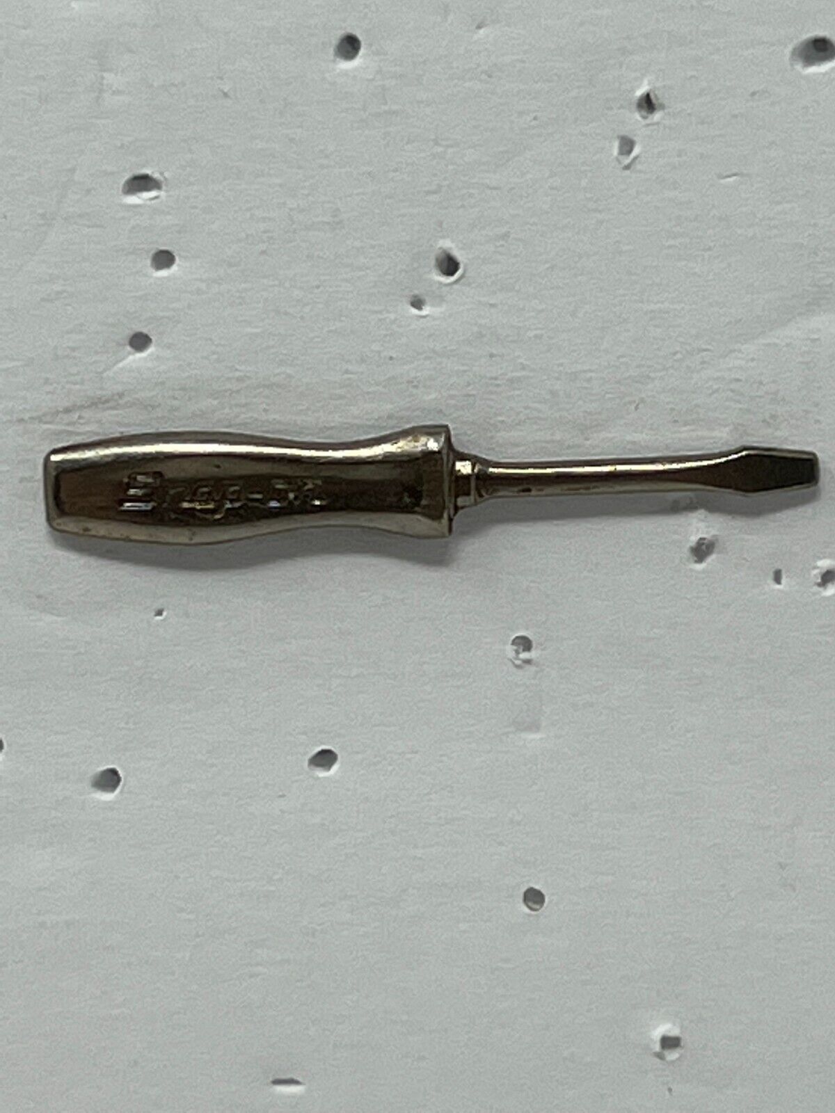 Snap-On Screwdriver Automotive Lapel Pin