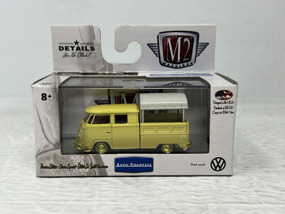 M2 Machines Auto-Thentics 1960 VW Double Cab Truck USA Model CHASE 1:64 Diecast