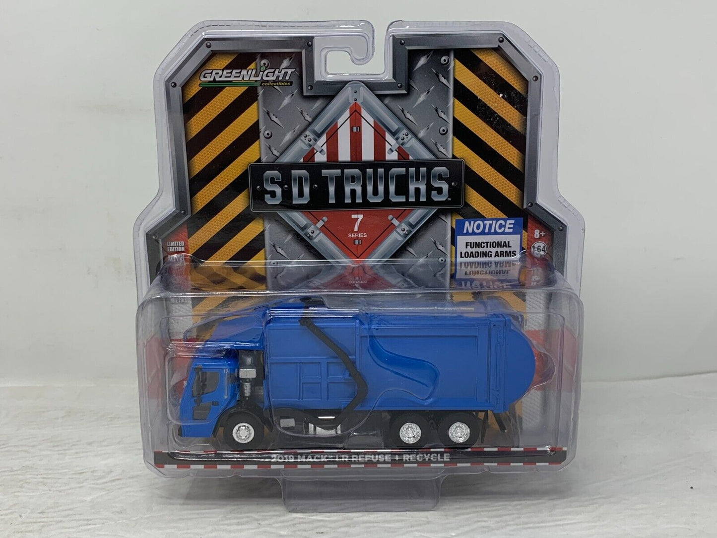 Greenlight SD Trucks Series 7 2019 Mack LR Refuse + Recycle 1:64 Diecast