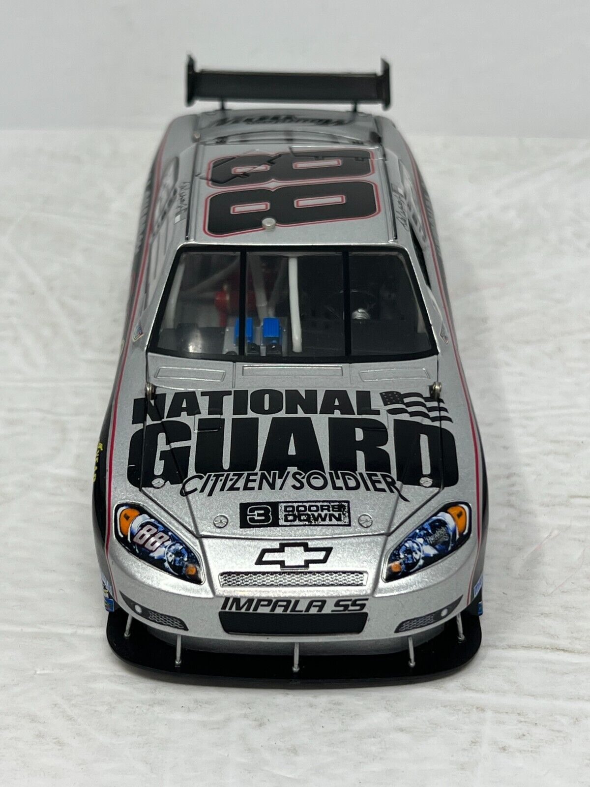 Action Nascar #88 Dale Earnhardt Jr. National Guard 3 Doors Down 1:24 Diecast