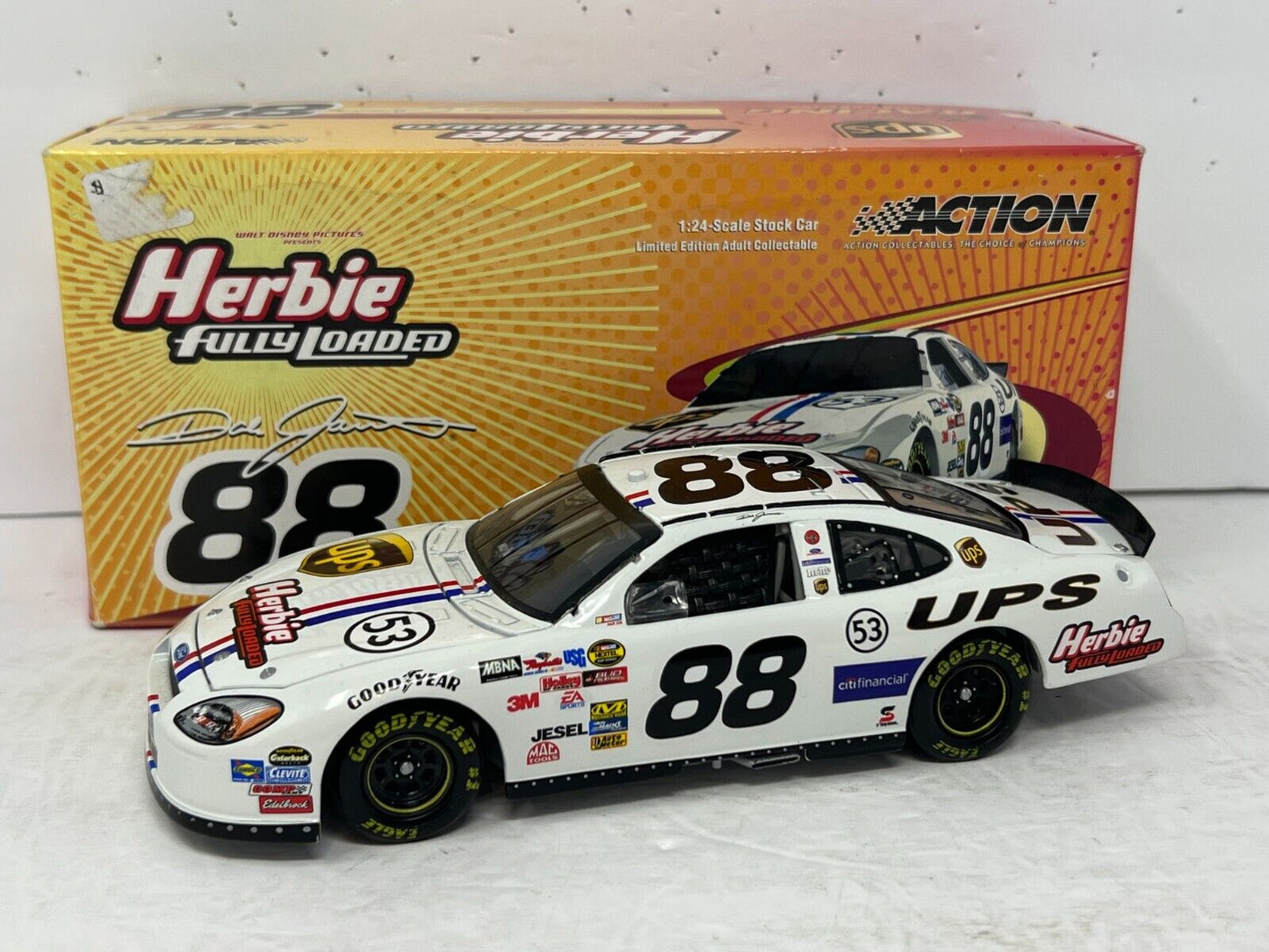 Action Nascar #88 Dale Jarrett UPS Herbie Fully Loaded 2005 Taurus 1:24 Diecast