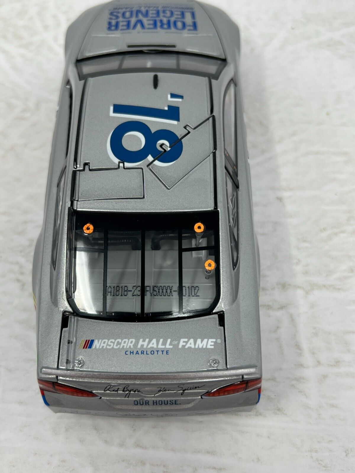 Lionel Racing Nascar #18 Hall of Fame 5 Inductees Ron Hornaday Ford 1:24 Diecast