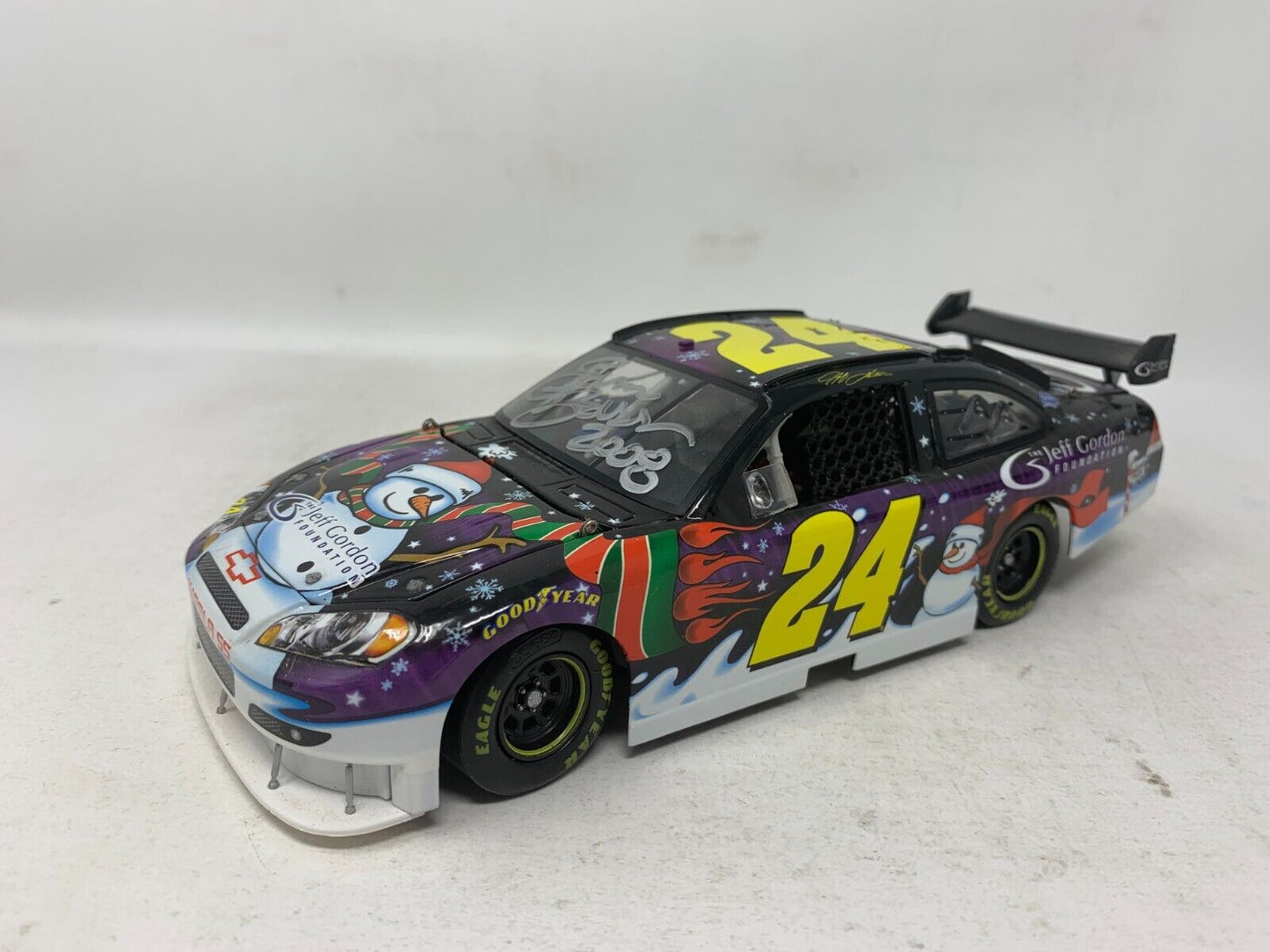 Action Nascar #24 Jeff Gordon Foundation Holiday 2008 Impala SS 1:24 Diecast