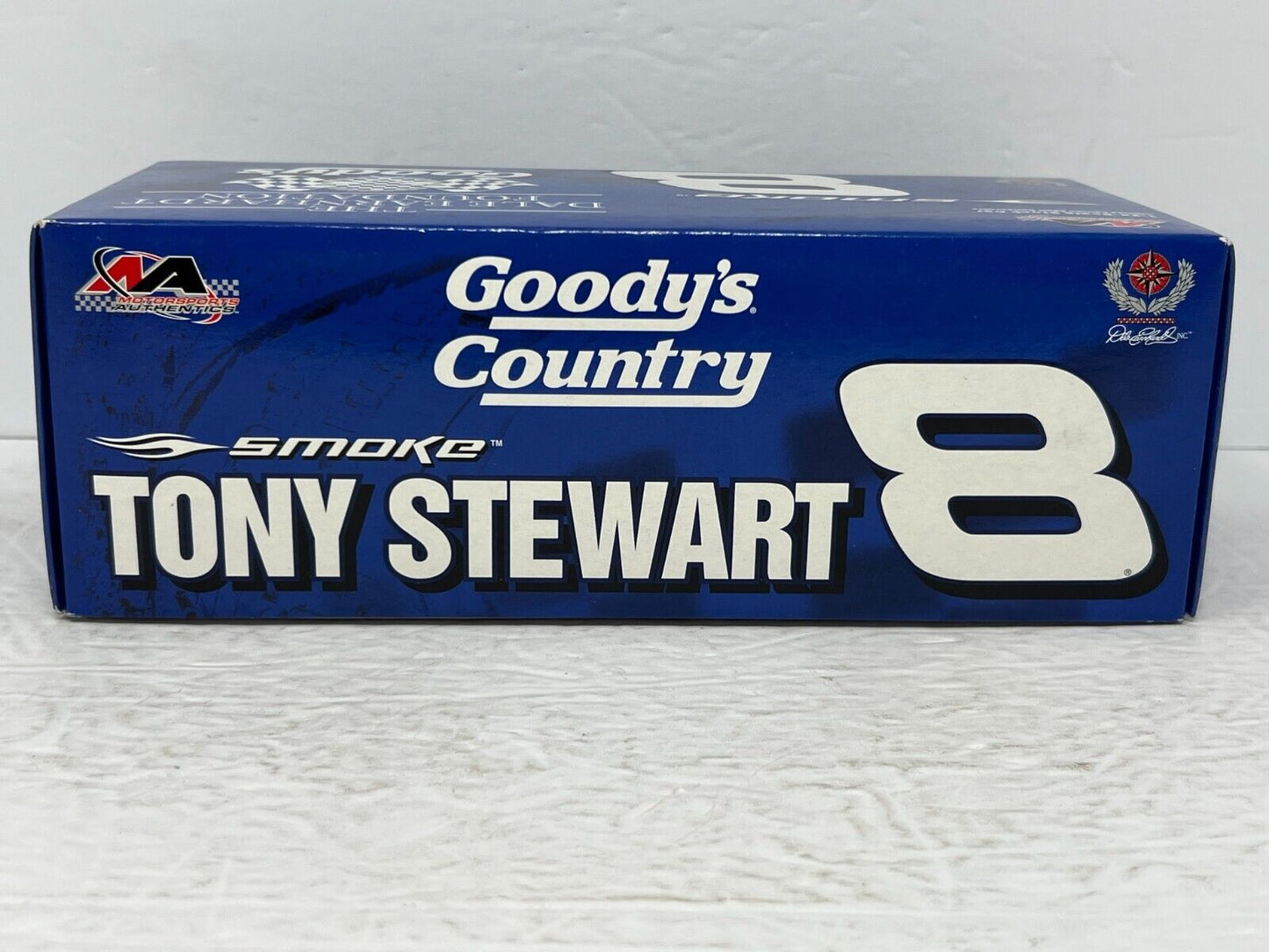 Motorsports Authentics #8 Tony Stewart Goody's GM Dealers 2006 1:24 Diecast