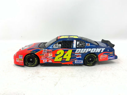 Action Nascar #24 Jeff Gordon Dupont 2002 Chevy Monte Carlo 1:24 Diecast