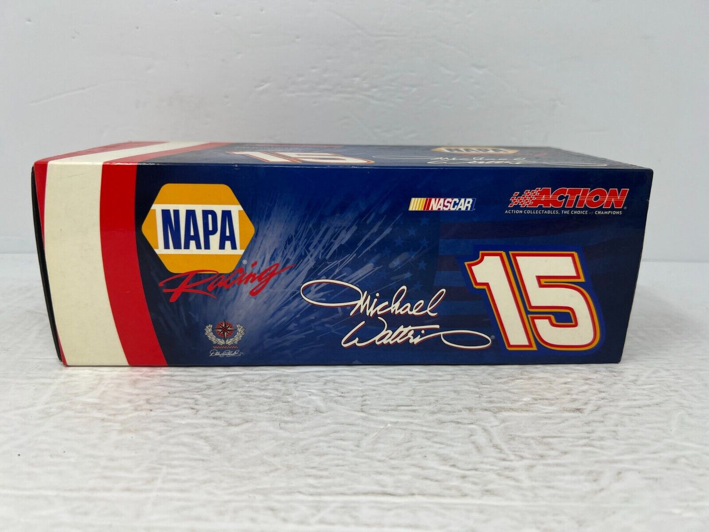 Action Nascar #15 Michael Waltrip NAPA Stars & Stripes GM Dealers 1:24 Diecast