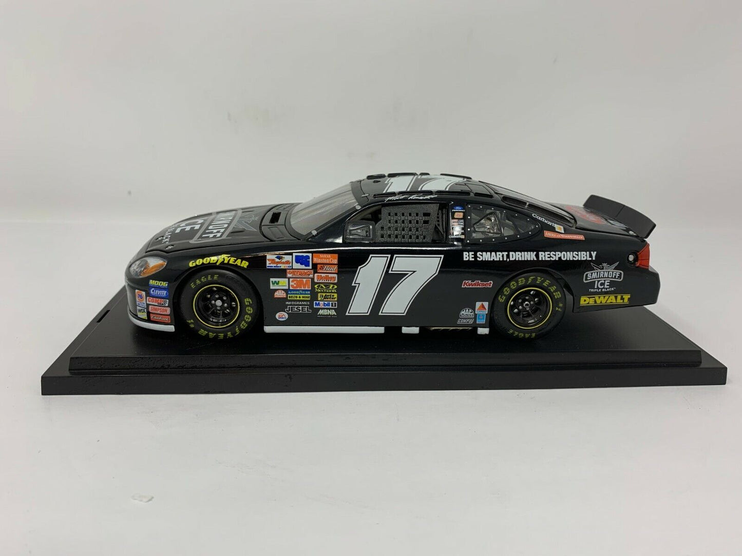 Team Caliber Nascar #17 Matt Kenseth Smirnoff 2003 Ford Taurus 1:24 Diecast