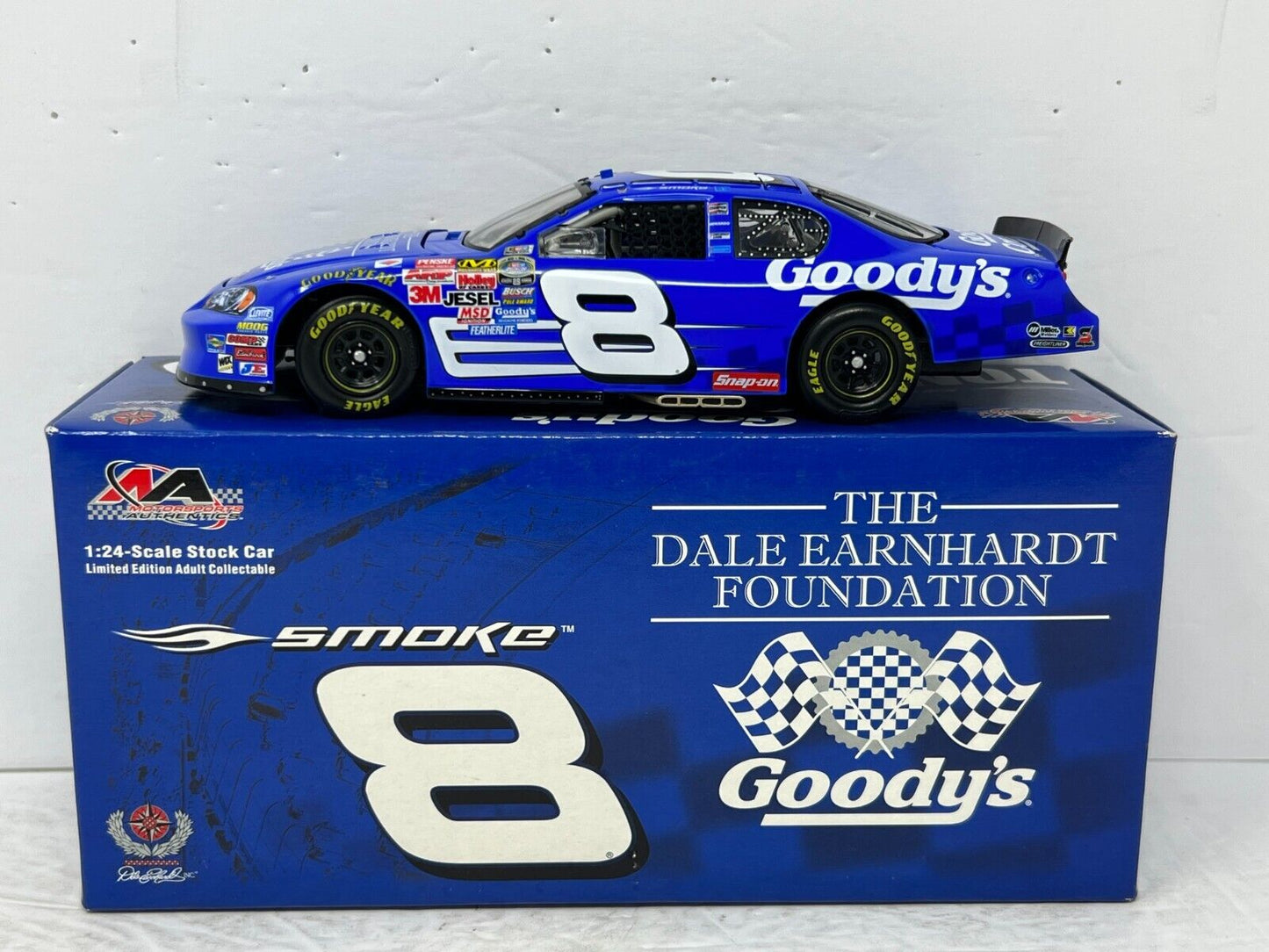 Motorsports Authentics #8 Tony Stewart Goody's GM Dealers 2006 1:24 Diecast