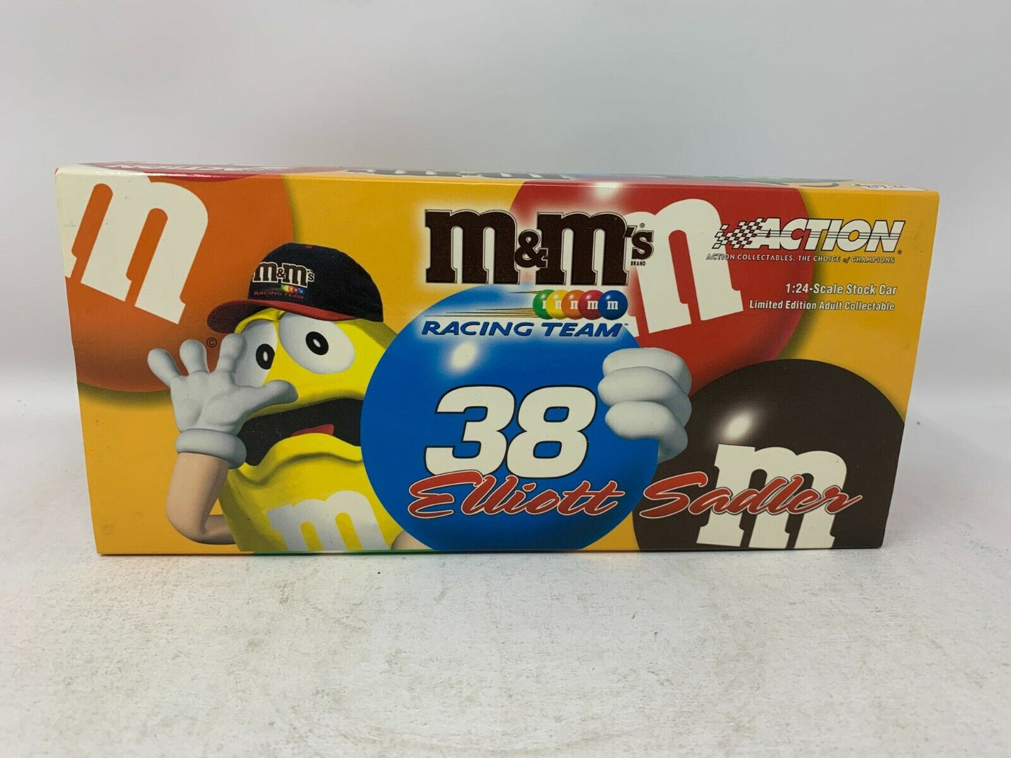 Action Nascar #38 Elliott Sadler M&M's 2004 Ford Taurus 1:24 Diecast