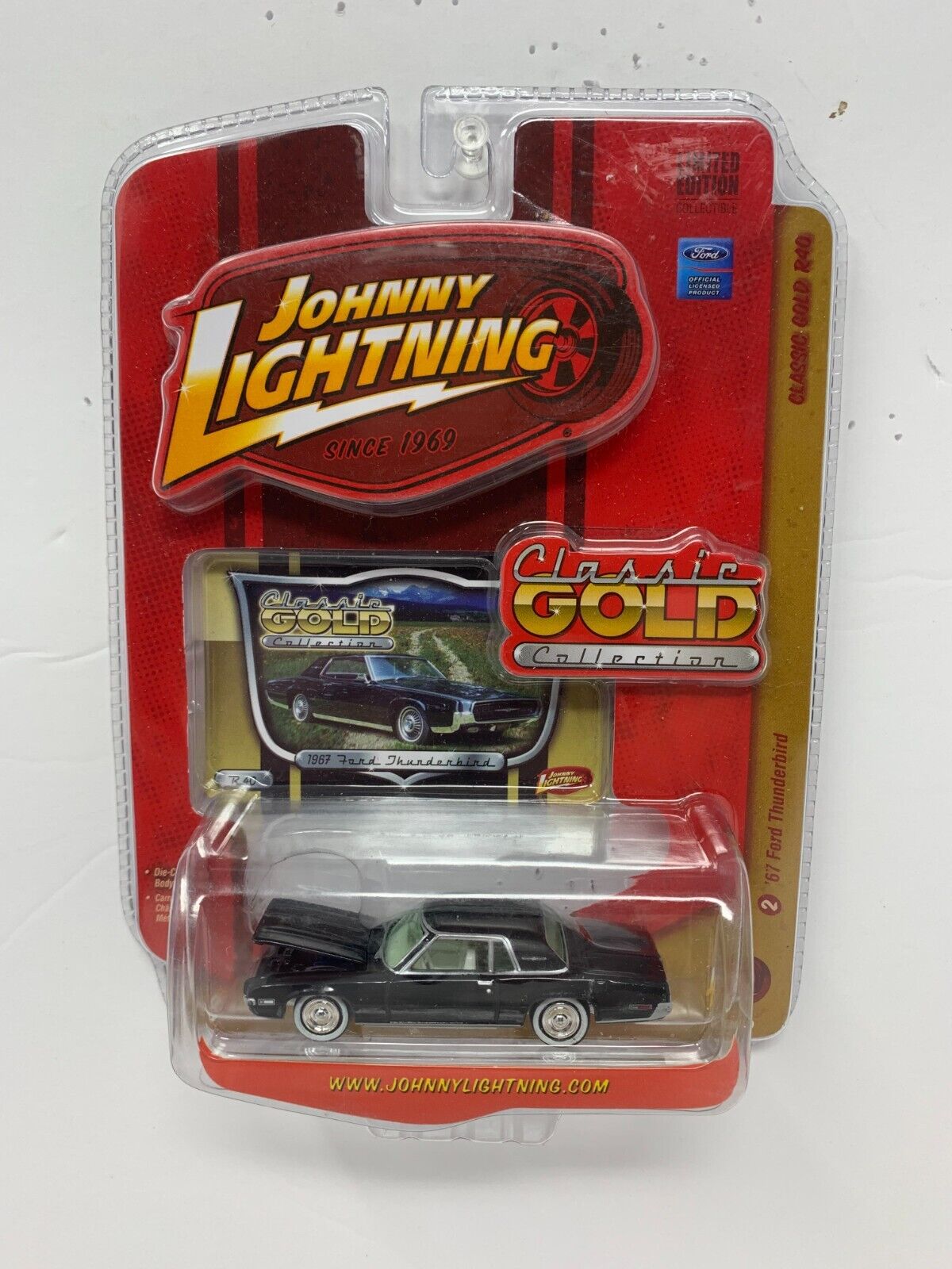 Johnny Lightning Classic Gold Collection '67 Ford Thunderbird 1:64 Diecast