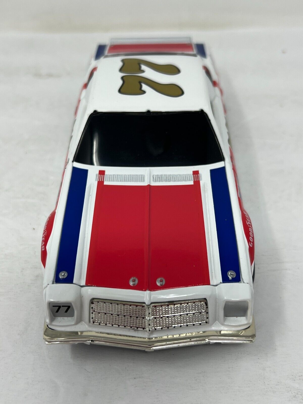 Action Nascar #77 Dale Earnhardt Sr. Hy-Gain 1976 Chevy Malibu BANK 1:24 Diecast