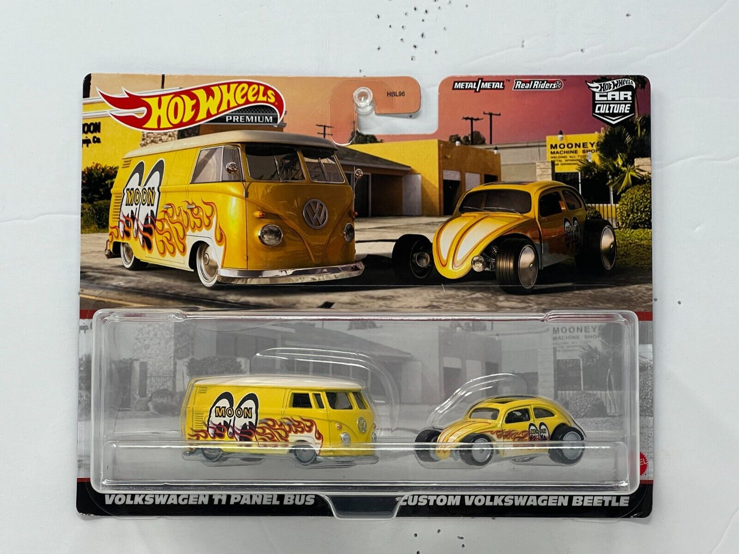 Hot Wheels Premium Car Culture Volkswagen T1 Panel Bus & Beetle 1:64 Diecast