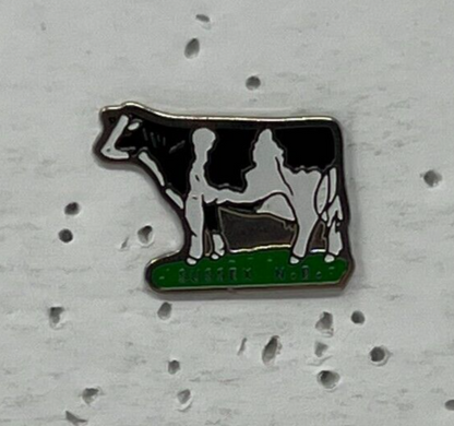 Sussex New Brunswick Cow Souvenir Cities & States Lapel Pin SP2