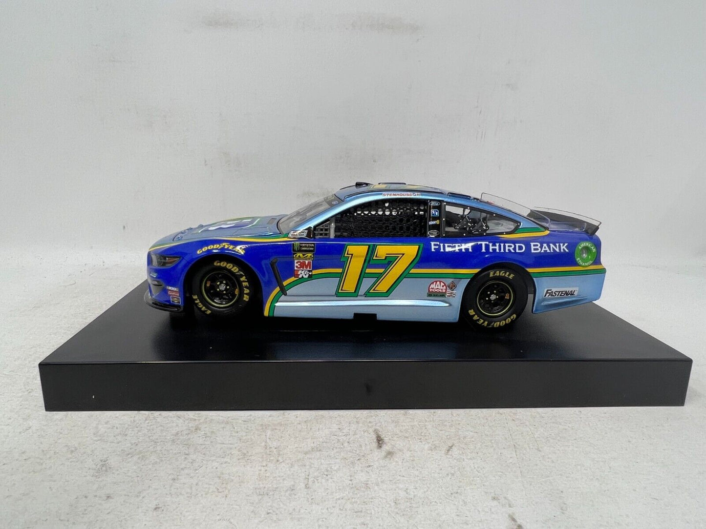 Lionel Nascar #17 Ricky Stenhouse Jr. Fifth Third Bank Liquid Color 1:24 Diecast