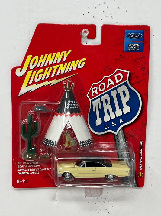 Johnny Lightning Road Trip U.S.A. 1963 Ford Galaxie 500 1:64 Diecast