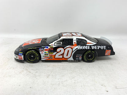 Action Nascar #20 Tony Stewart Home Depot Reverse Paint 1:24 Diecast & Figure