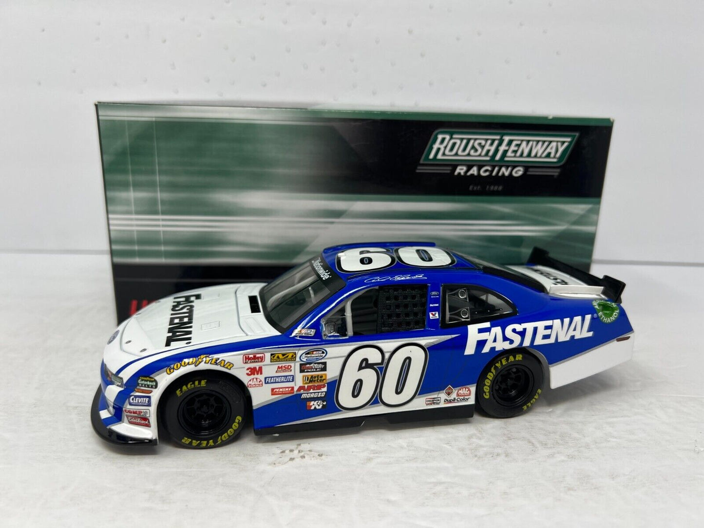Lionel Racing Nascar #60 Carl Edwards Fastenal 2011 Ford Mustang 1:24 Diecast