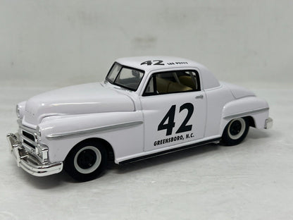 Racing Champions #42 Lee Petty 1949 Plymouth Deluxe 1:24 Diecast