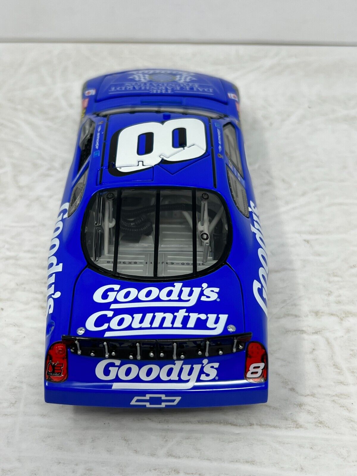 Motorsports Authentics #8 Tony Stewart Goody's GM Dealers 2006 1:24 Diecast